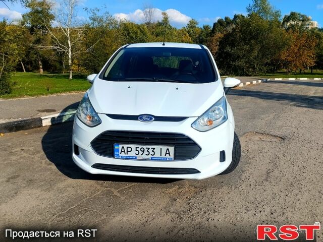 Белый Форд Б-Макс, объемом двигателя 1 л и пробегом 129 тыс. км за 7000 $, фото 1 на Automoto.ua