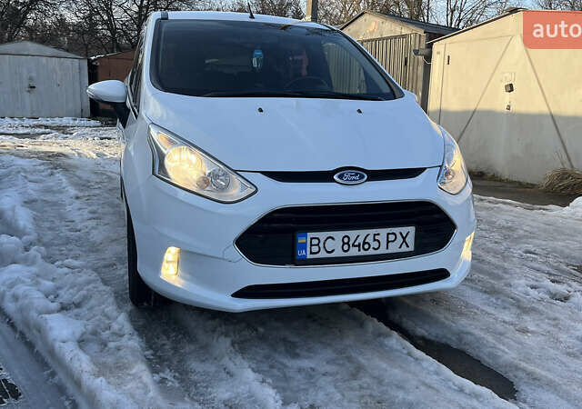 Белый Форд Б-Макс, объемом двигателя 1 л и пробегом 154 тыс. км за 5650 $, фото 1 на Automoto.ua