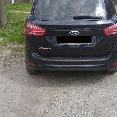 Чорний Форд Б-Макс, об'ємом двигуна 1.6 л та пробігом 160 тис. км за 8000 $, фото 1 на Automoto.ua