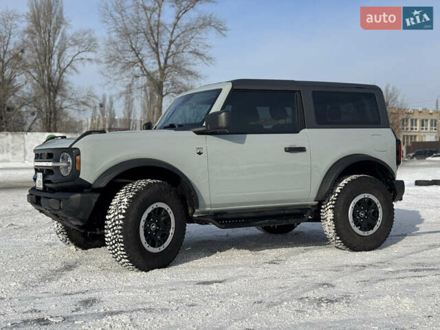 Серый Форд Бронко, объемом двигателя 2.26 л и пробегом 33 тыс. км за 64500 $, фото 1 на Automoto.ua