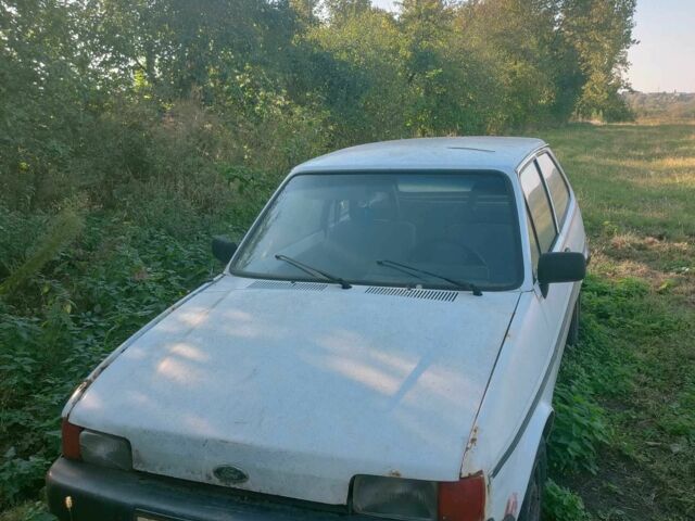 Белый Форд Си-Макс, объемом двигателя 1.1 л и пробегом 3 тыс. км за 361 $, фото 1 на Automoto.ua