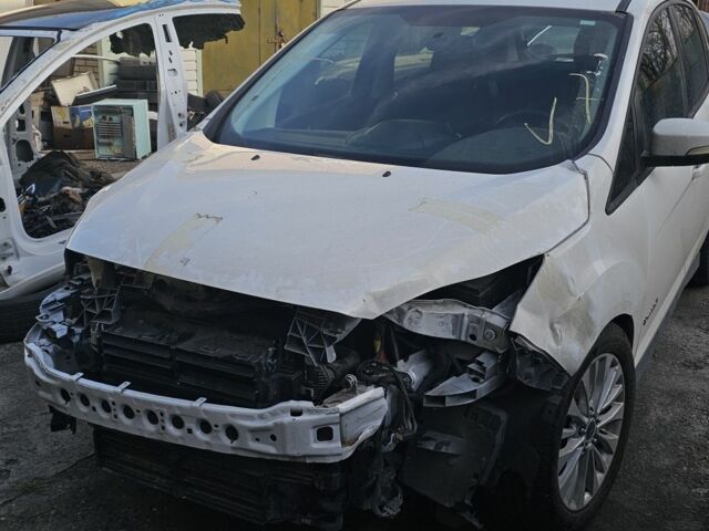 Белый Форд Си-Макс, объемом двигателя 2 л и пробегом 155 тыс. км за 7000 $, фото 1 на Automoto.ua