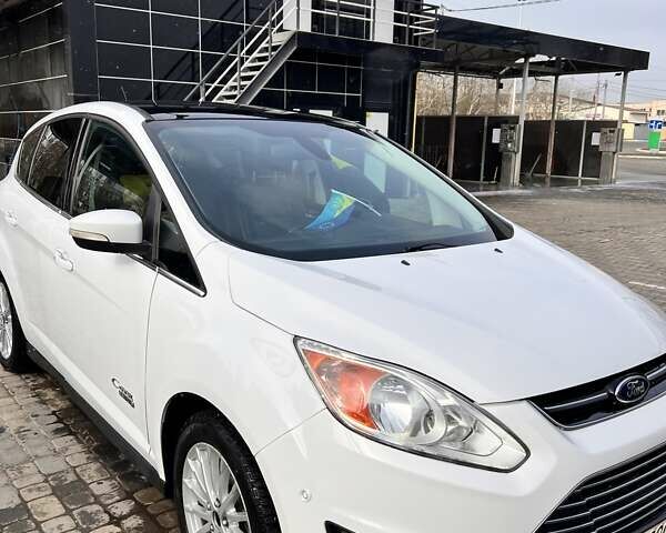 Белый Форд Си-Макс, объемом двигателя 2 л и пробегом 150 тыс. км за 11000 $, фото 1 на Automoto.ua