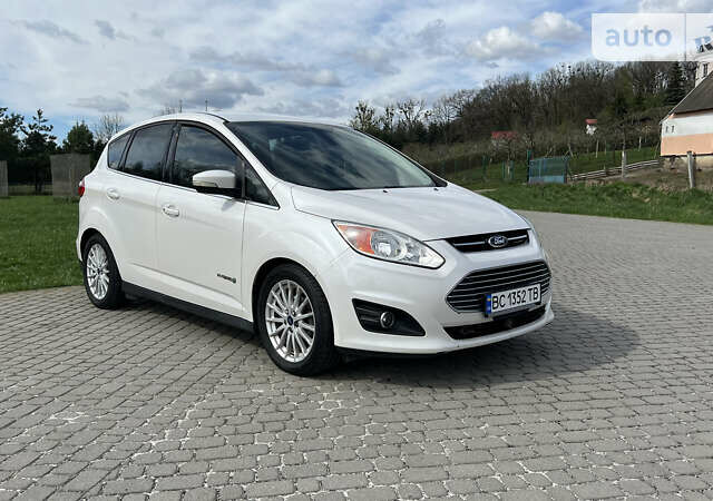 Белый Форд Си-Макс, объемом двигателя 2 л и пробегом 252 тыс. км за 10800 $, фото 1 на Automoto.ua