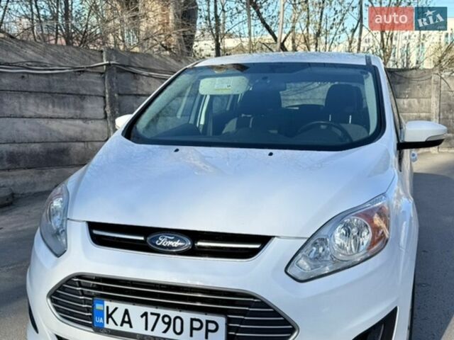 Белый Форд Си-Макс, объемом двигателя 2 л и пробегом 57 тыс. км за 12999 $, фото 1 на Automoto.ua