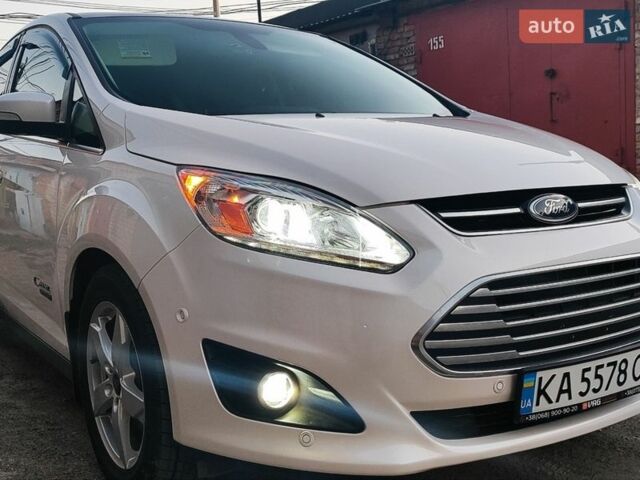 Белый Форд Си-Макс, объемом двигателя 2 л и пробегом 129 тыс. км за 14500 $, фото 1 на Automoto.ua