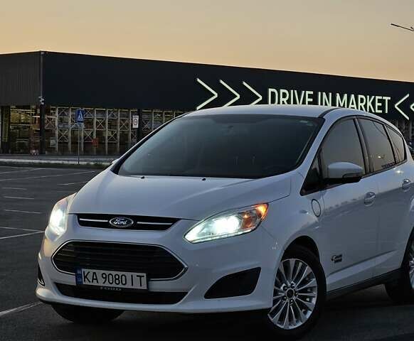 Белый Форд Си-Макс, объемом двигателя 2 л и пробегом 120 тыс. км за 13400 $, фото 1 на Automoto.ua