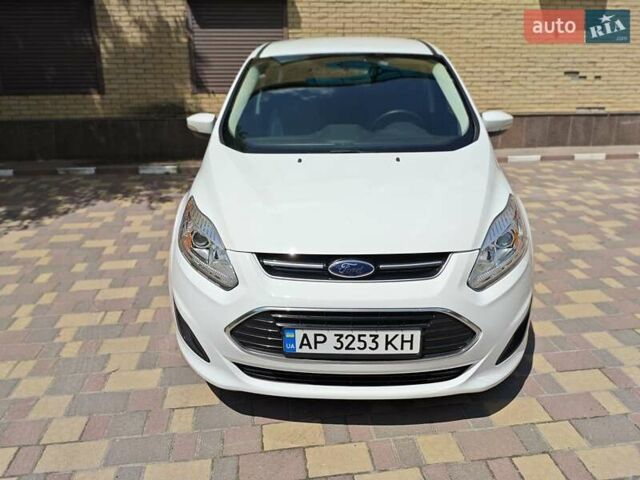 Белый Форд Си-Макс, объемом двигателя 2 л и пробегом 145 тыс. км за 13000 $, фото 1 на Automoto.ua