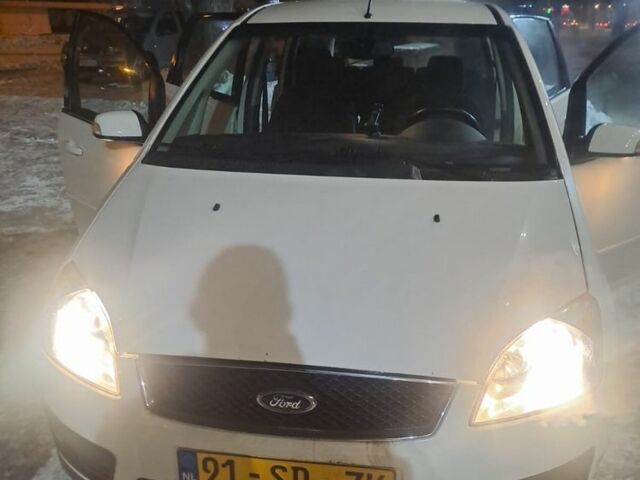 Белый Форд Си-Макс, объемом двигателя 1.6 л и пробегом 200 тыс. км за 2000 $, фото 1 на Automoto.ua