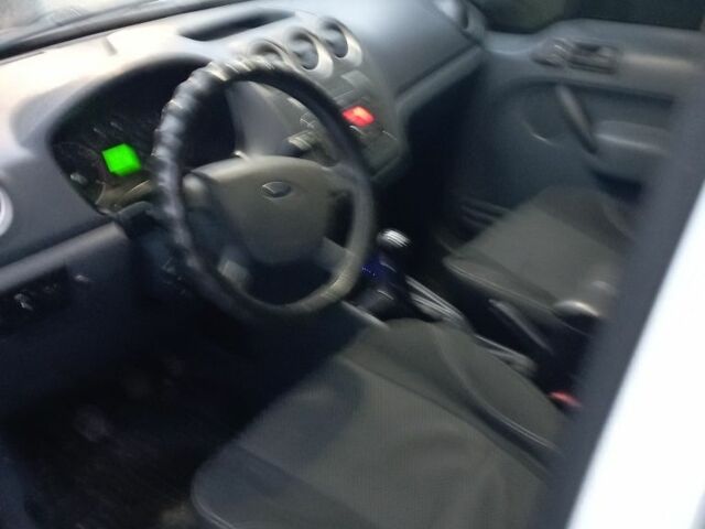 Білий Форд Сі-Макс, об'ємом двигуна 1.8 л та пробігом 180 тис. км за 6519 $, фото 1 на Automoto.ua