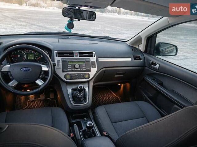 Черный Форд Си-Макс, объемом двигателя 2 л и пробегом 290 тыс. км за 5500 $, фото 1 на Automoto.ua