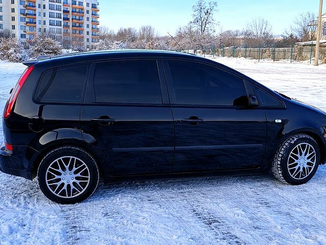 Черный Форд Си-Макс, объемом двигателя 2 л и пробегом 300 тыс. км за 5400 $, фото 1 на Automoto.ua