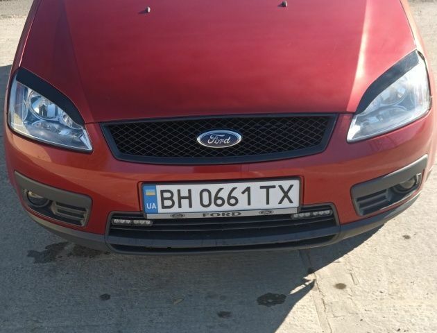 Красный Форд Си-Макс, объемом двигателя 1.6 л и пробегом 246 тыс. км за 5700 $, фото 1 на Automoto.ua
