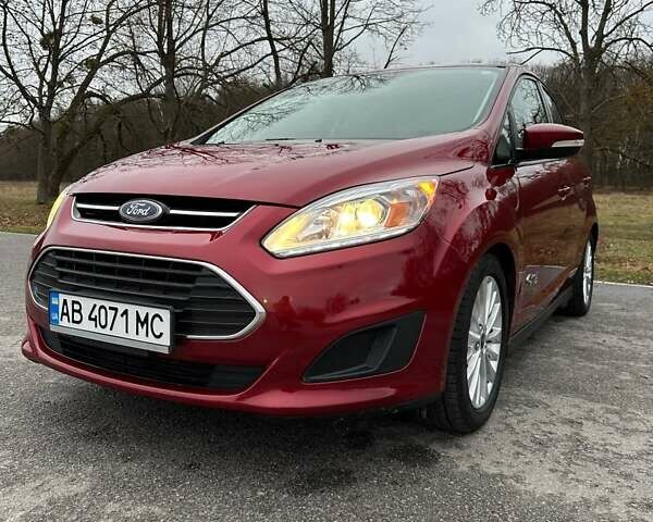 Красный Форд Си-Макс, объемом двигателя 2 л и пробегом 81 тыс. км за 14200 $, фото 1 на Automoto.ua