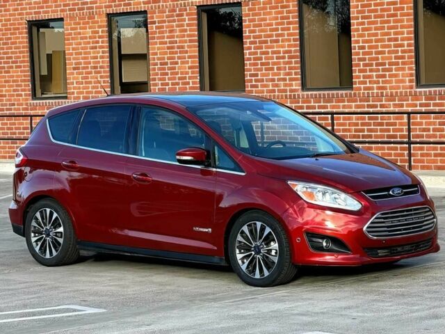 Красный Форд Си-Макс, объемом двигателя 2 л и пробегом 49 тыс. км за 2500 $, фото 1 на Automoto.ua