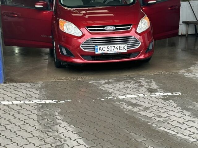 Красный Форд Си-Макс, объемом двигателя 2 л и пробегом 170 тыс. км за 9600 $, фото 1 на Automoto.ua