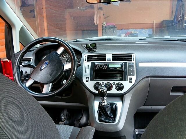 Форд Си-Макс, объемом двигателя 2 л и пробегом 250 тыс. км за 4999 $, фото 1 на Automoto.ua