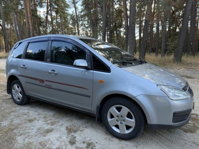 Серый Форд Си-Макс, объемом двигателя 1.8 л и пробегом 227 тыс. км за 3957 $, фото 1 на Automoto.ua
