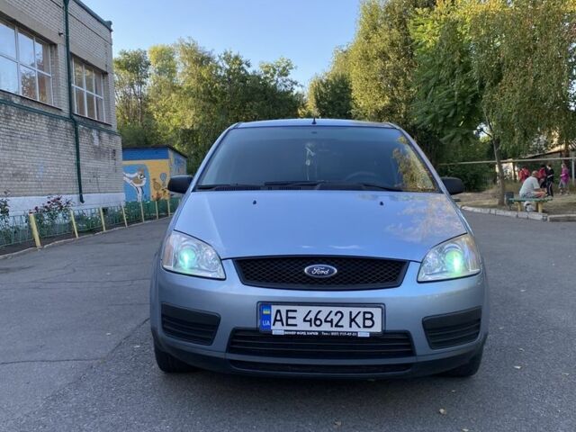 Серый Форд Си-Макс, объемом двигателя 1.6 л и пробегом 226 тыс. км за 5000 $, фото 1 на Automoto.ua