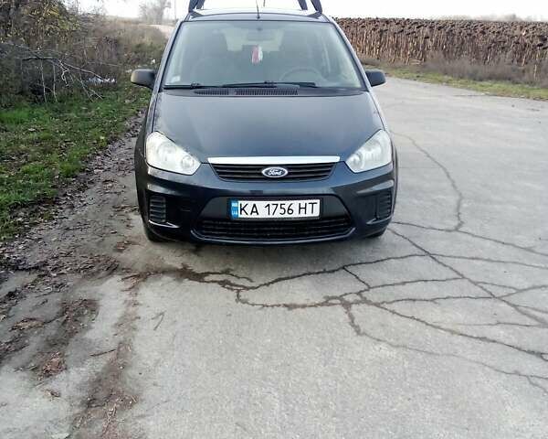 Серый Форд Си-Макс, объемом двигателя 1.6 л и пробегом 320 тыс. км за 5500 $, фото 1 на Automoto.ua