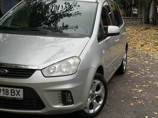 Серый Форд Си-Макс, объемом двигателя 1.6 л и пробегом 175 тыс. км за 5999 $, фото 1 на Automoto.ua