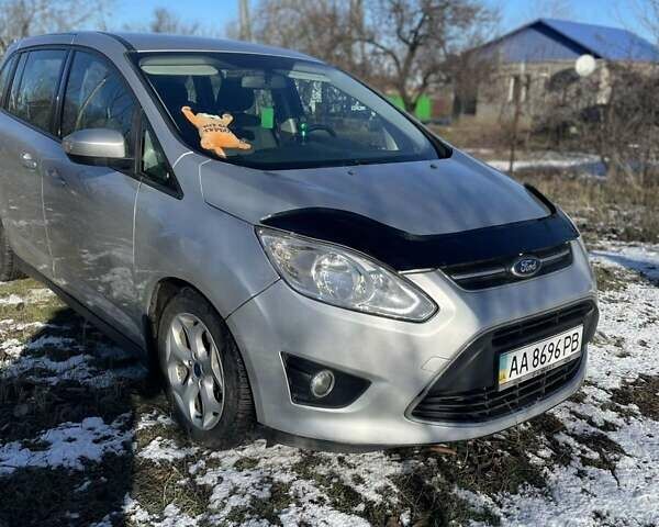 Серый Форд Си-Макс, объемом двигателя 1.6 л и пробегом 145 тыс. км за 7900 $, фото 1 на Automoto.ua