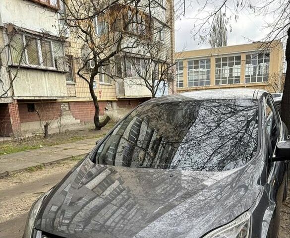 Серый Форд Си-Макс, объемом двигателя 2 л и пробегом 241 тыс. км за 11533 $, фото 1 на Automoto.ua