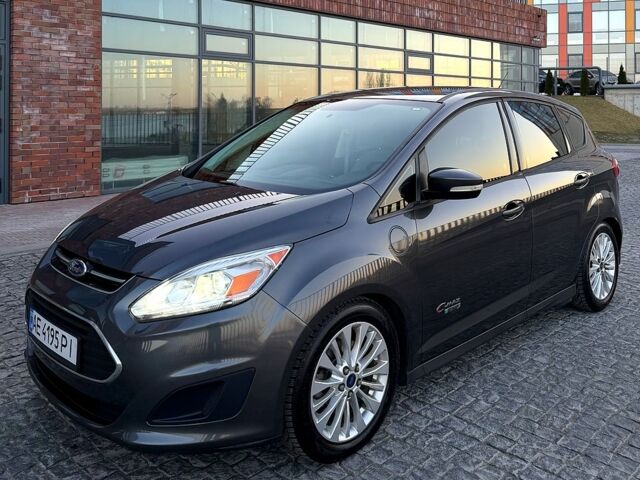 Серый Форд Си-Макс, объемом двигателя 2 л и пробегом 175 тыс. км за 12490 $, фото 1 на Automoto.ua