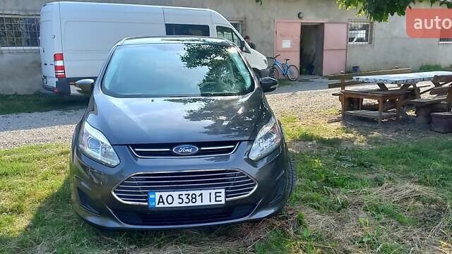 Серый Форд Си-Макс, объемом двигателя 2 л и пробегом 66 тыс. км за 13800 $, фото 1 на Automoto.ua