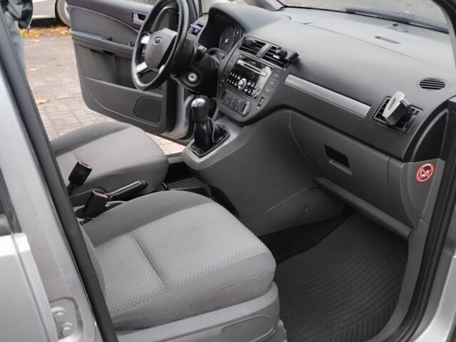 Серый Форд Си-Макс, объемом двигателя 0 л и пробегом 283 тыс. км за 4500 $, фото 1 на Automoto.ua
