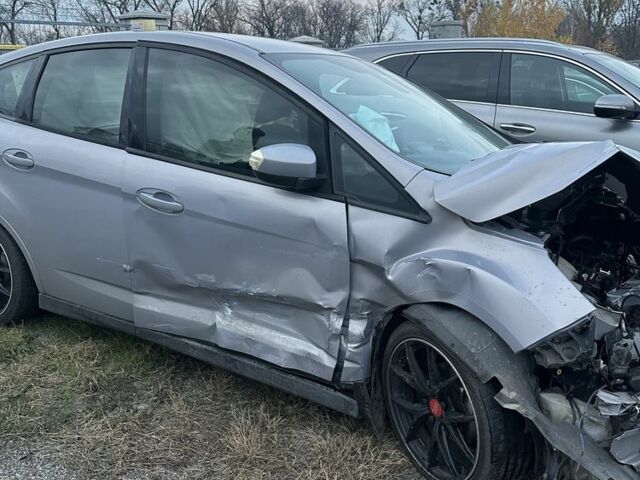 Серый Форд Си-Макс, объемом двигателя 1.6 л и пробегом 175 тыс. км за 2300 $, фото 1 на Automoto.ua