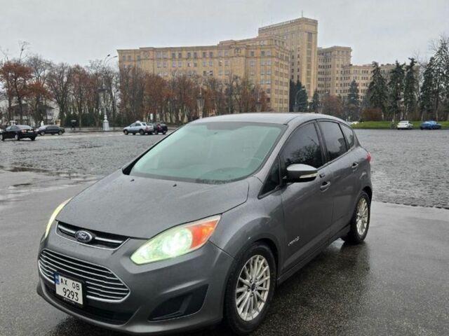 Серый Форд Си-Макс, объемом двигателя 2 л и пробегом 270 тыс. км за 10000 $, фото 1 на Automoto.ua