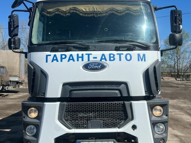 Білий Форд Карго, об'ємом двигуна 12.74 л та пробігом 238 тис. км за 75500 $, фото 1 на Automoto.ua