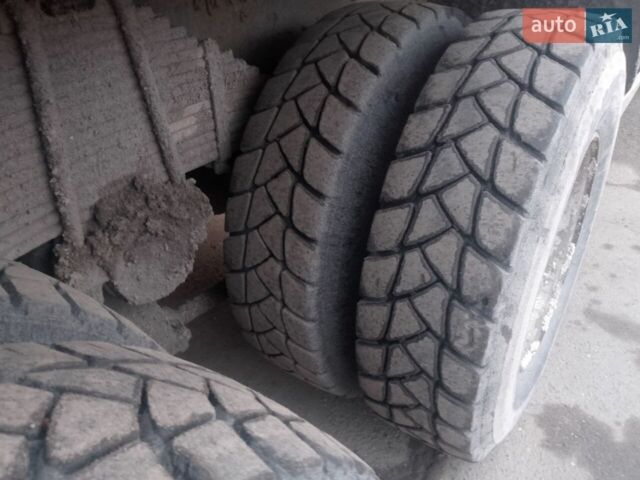 Жовтий Форд Карго, об'ємом двигуна 8.97 л та пробігом 379 тис. км за 28500 $, фото 1 на Automoto.ua