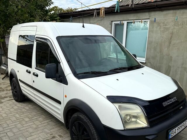 Белый Форд Коннект, объемом двигателя 1.8 л и пробегом 300 тыс. км за 5000 $, фото 1 на Automoto.ua