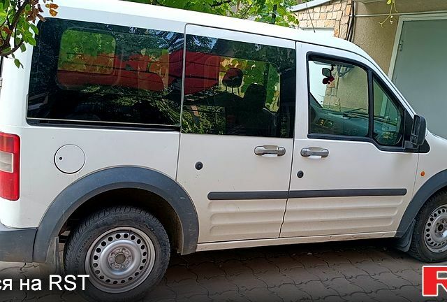 Белый Форд Коннект, объемом двигателя 1.8 л и пробегом 205 тыс. км за 4200 $, фото 1 на Automoto.ua