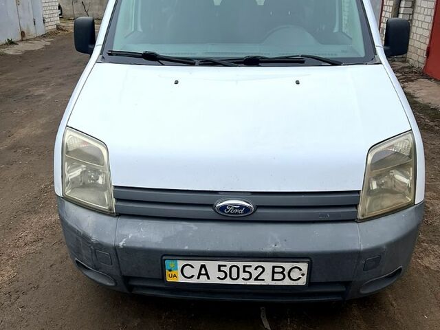 Белый Форд Коннект, объемом двигателя 1.8 л и пробегом 268 тыс. км за 5700 $, фото 1 на Automoto.ua