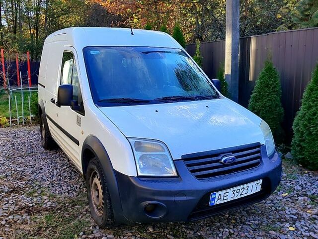 Белый Форд Коннект, объемом двигателя 1.8 л и пробегом 501 тыс. км за 5850 $, фото 1 на Automoto.ua