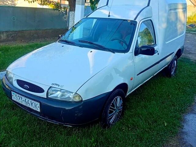 Білий Форд Кур'єр, об'ємом двигуна 1.3 л та пробігом 315 тис. км за 1100 $, фото 1 на Automoto.ua