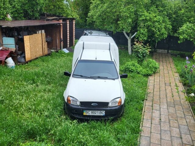 Белый Форд Курьер, объемом двигателя 1.8 л и пробегом 200 тыс. км за 580 $, фото 1 на Automoto.ua