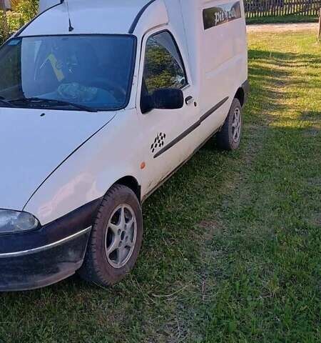 Белый Форд Курьер, объемом двигателя 0 л и пробегом 300 тыс. км за 1000 $, фото 1 на Automoto.ua