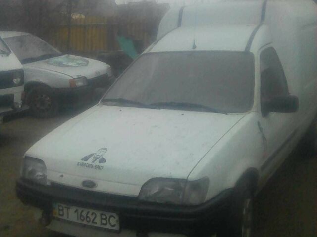 Білий Форд Кур'єр, об'ємом двигуна 1.8 л та пробігом 283 тис. км за 800 $, фото 1 на Automoto.ua