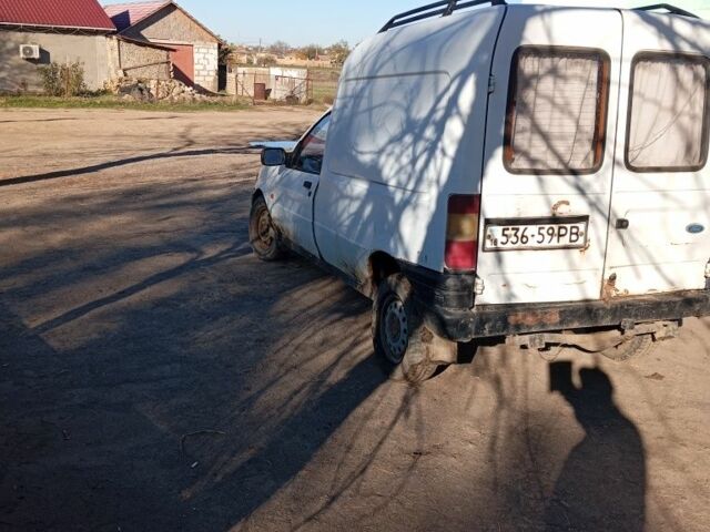 Белый Форд Курьер, объемом двигателя 1.8 л и пробегом 400 тыс. км за 1500 $, фото 1 на Automoto.ua