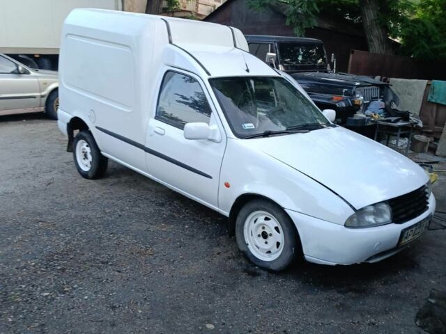 Белый Форд Курьер, объемом двигателя 1 л и пробегом 10 тыс. км за 1200 $, фото 1 на Automoto.ua