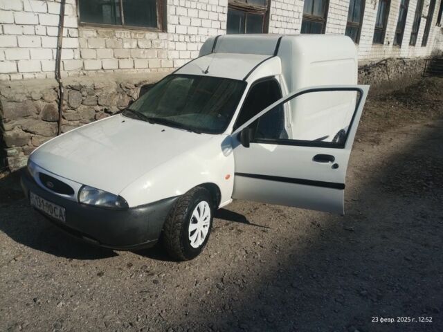 Белый Форд Курьер, объемом двигателя 1.3 л и пробегом 115 тыс. км за 1388 $, фото 1 на Automoto.ua