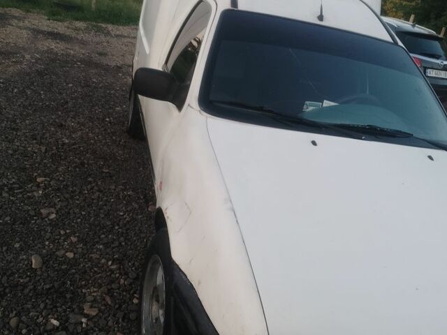 Белый Форд Курьер, объемом двигателя 0 л и пробегом 258 тыс. км за 1088 $, фото 1 на Automoto.ua