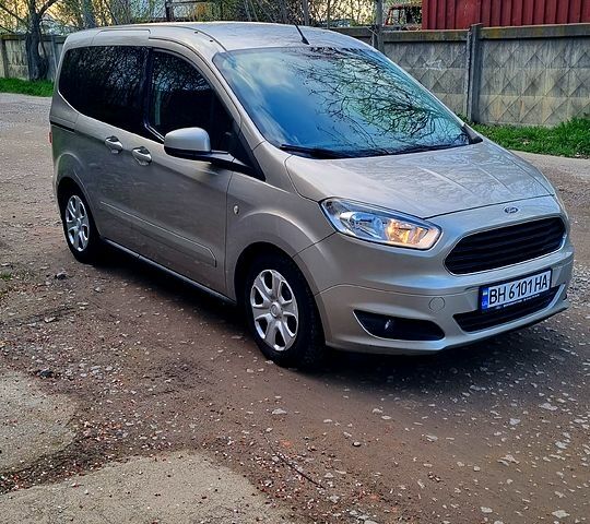 Бежевий Форд Кур'єр, об'ємом двигуна 1.5 л та пробігом 150 тис. км за 9500 $, фото 1 на Automoto.ua