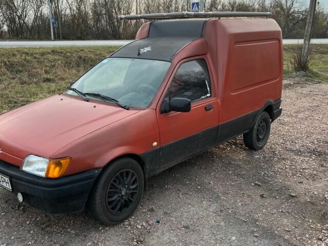 Червоний Форд Кур'єр, об'ємом двигуна 1.8 л та пробігом 250 тис. км за 1100 $, фото 1 на Automoto.ua