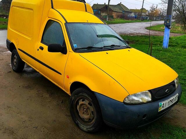Форд Курьер, объемом двигателя 1.8 л и пробегом 300 тыс. км за 1200 $, фото 1 на Automoto.ua