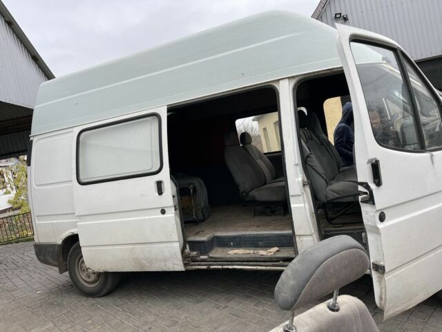 Белый Форд Другая, объемом двигателя 0 л и пробегом 3 тыс. км за 2900 $, фото 1 на Automoto.ua